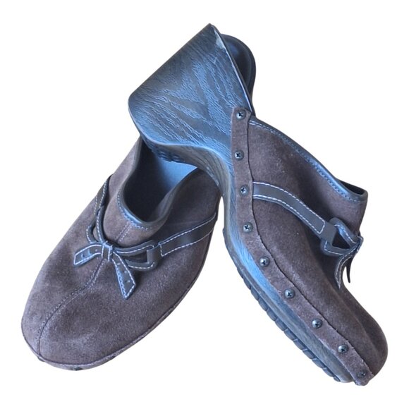 SBICCA Clog Mules Studded Brown Suede with Leather Bows Chunky Wood Heel 8 - Picture 1 of 16